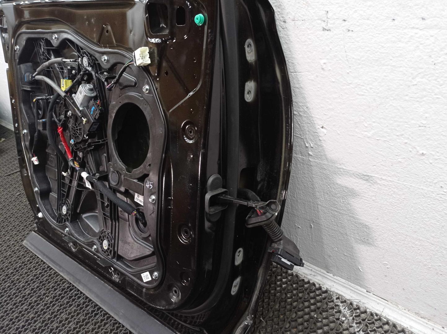 Стеклоподъемник электр. передний левый