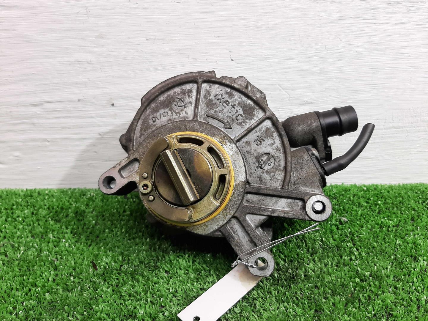 Насос вакуумный