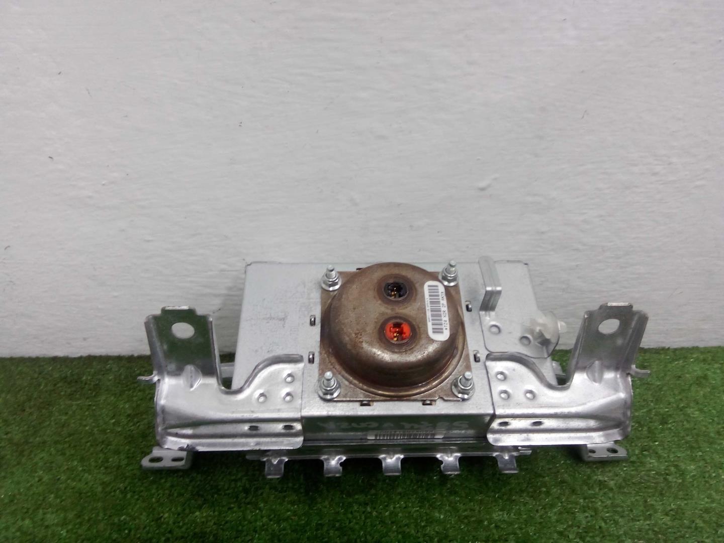 Подушка безопасности пассажирская (в торпедо)