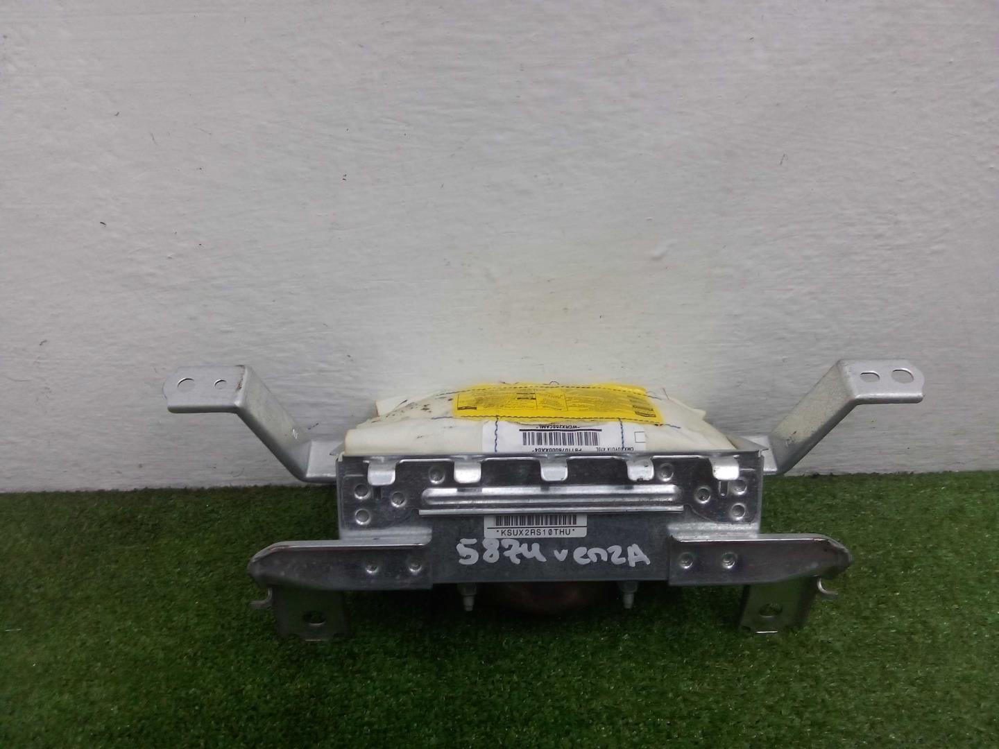 Подушка безопасности пассажирская (в торпедо)