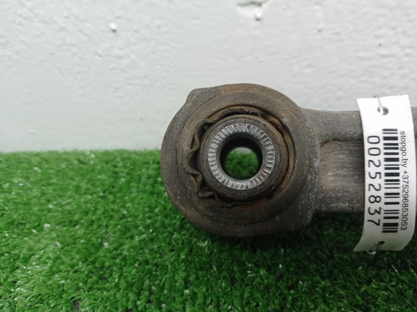 Рычаг передний нижний правый