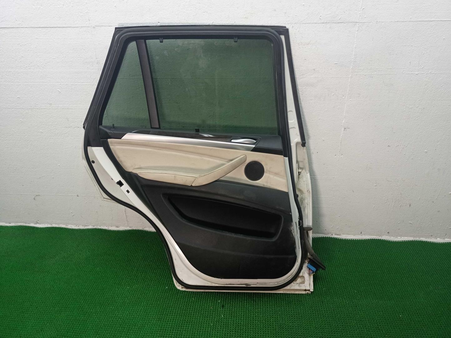 Ручка двери задней наружная левая