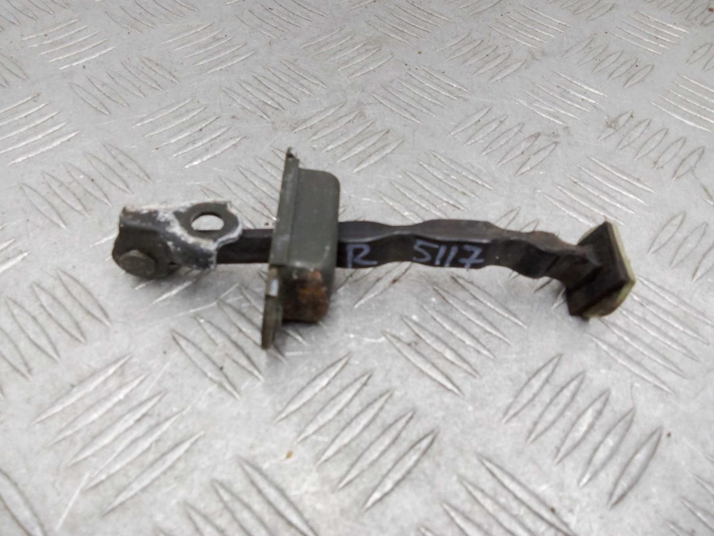 Ограничитель двери