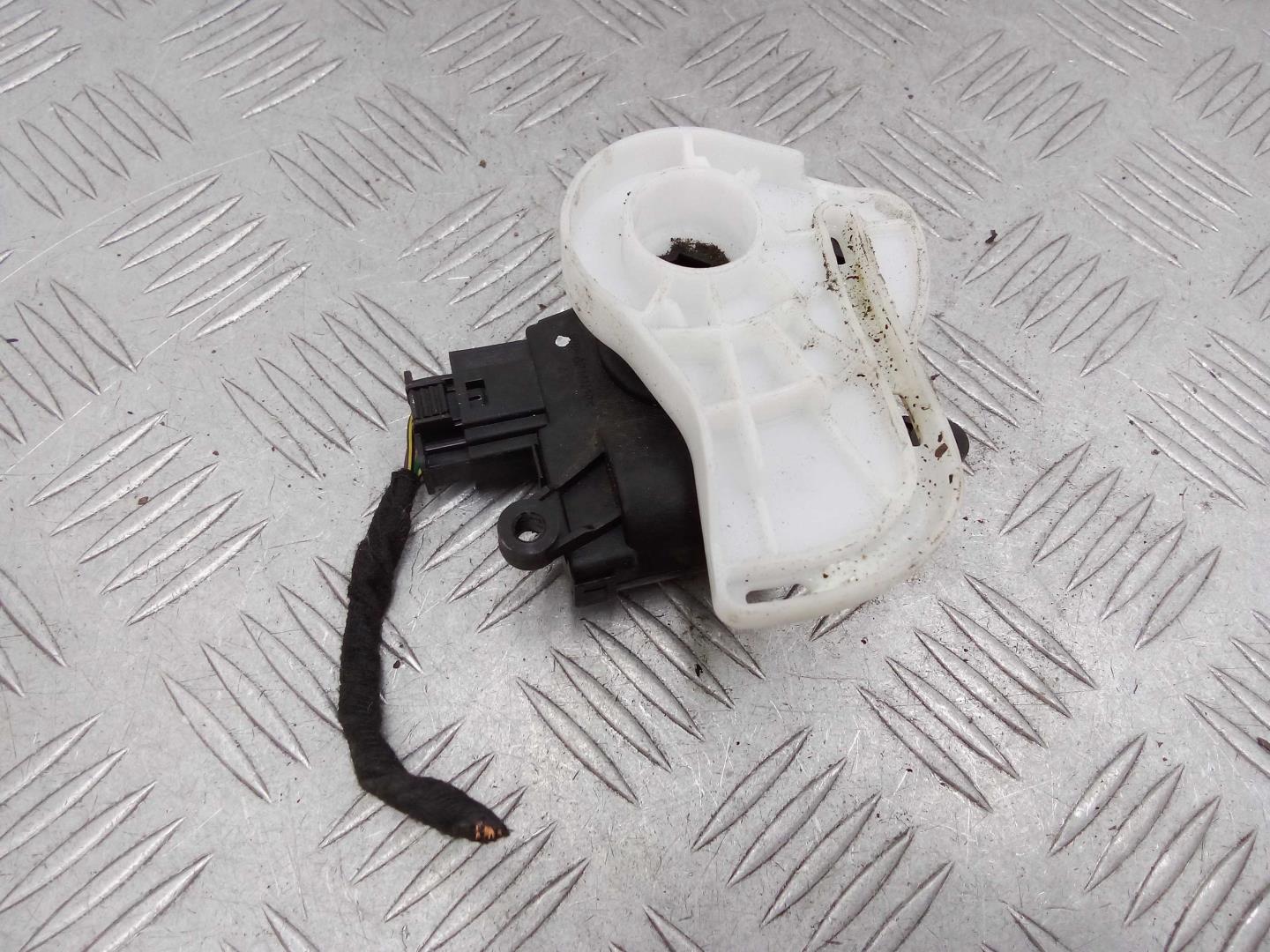 Моторчик заслонки печки