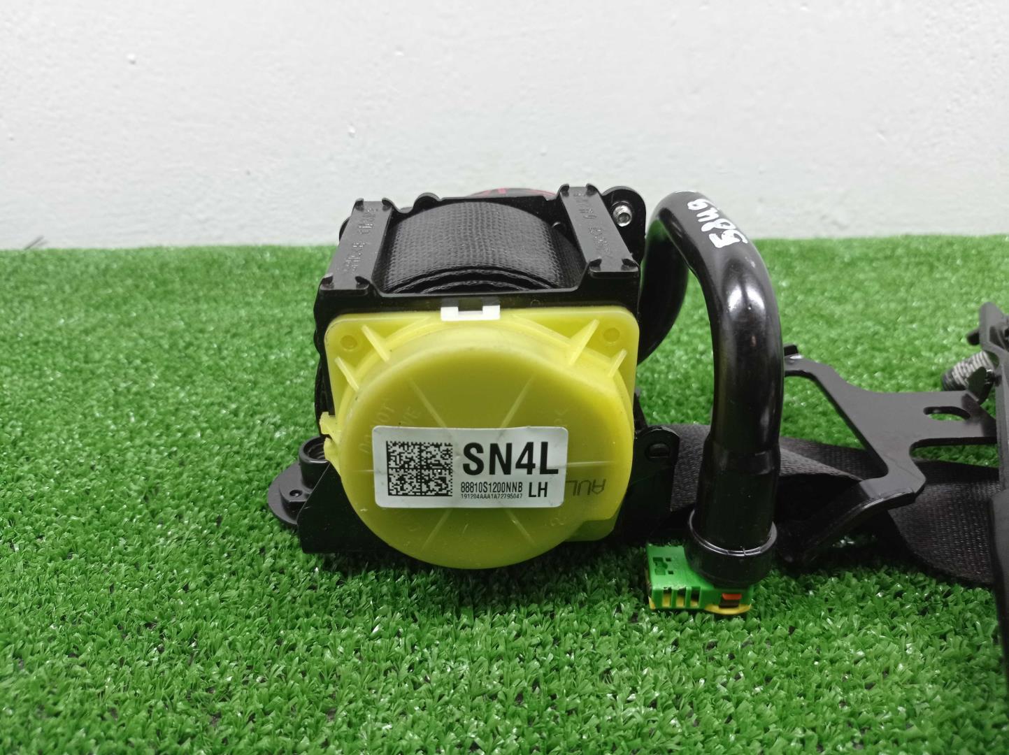 Ремень безопасности