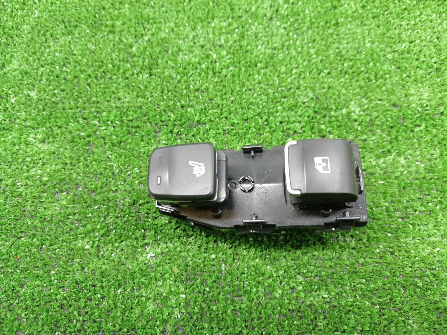 Кнопка стеклоподъемника