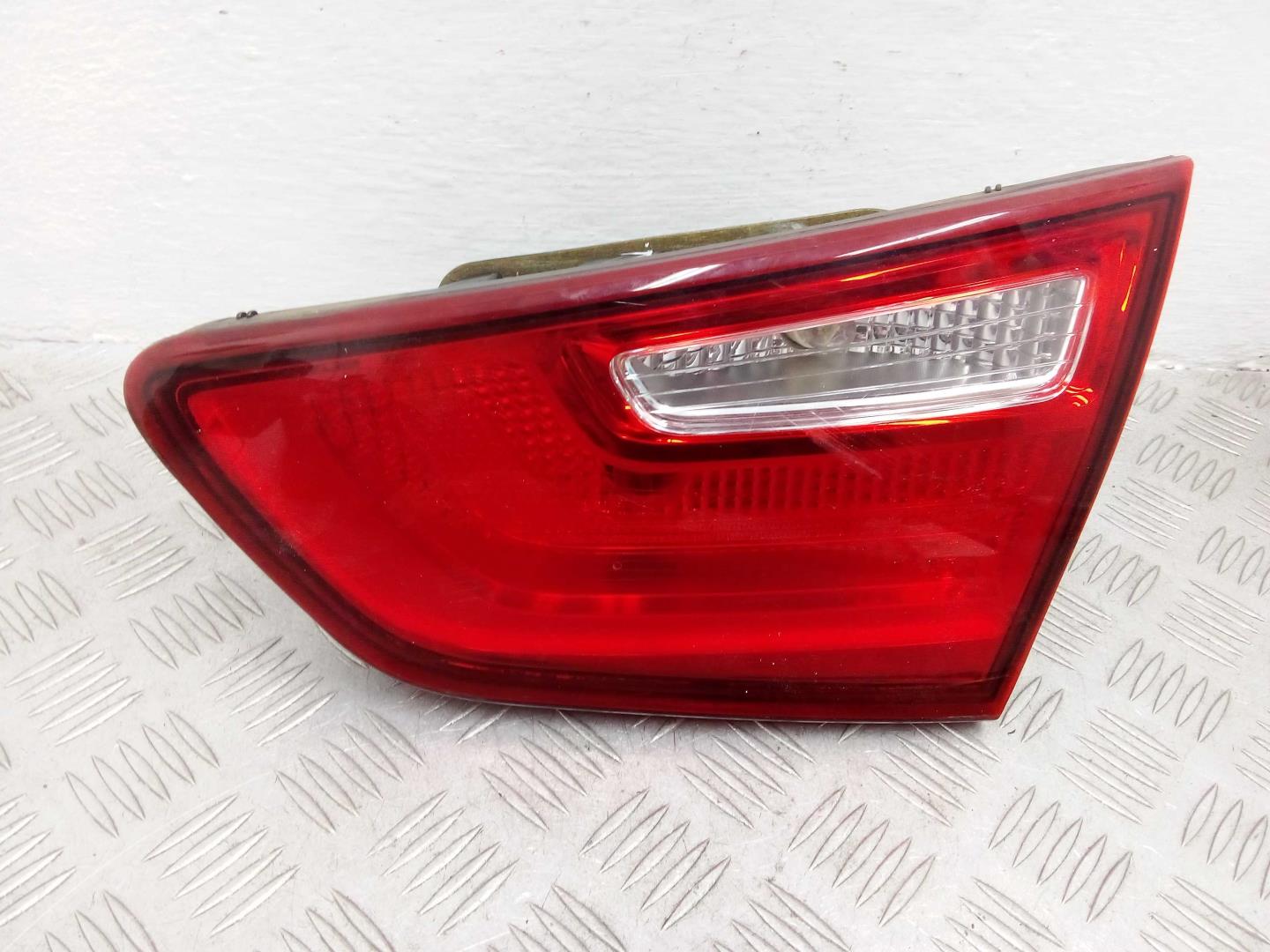 Фонарь задний внутренний правый