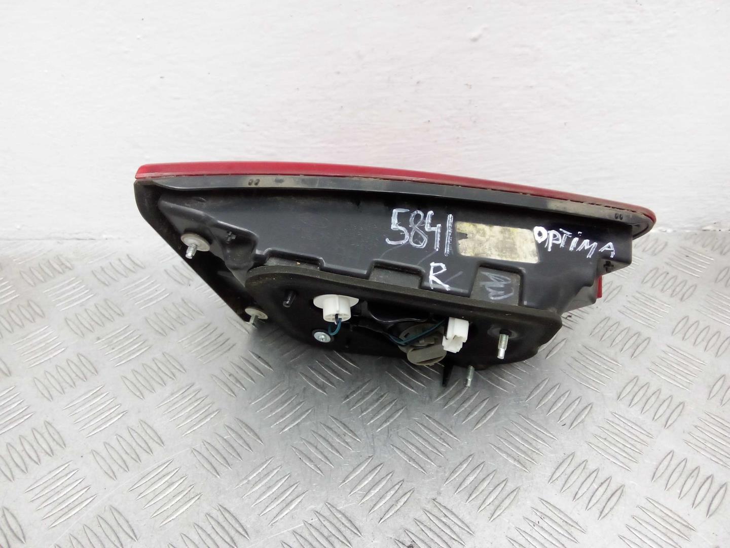 Фонарь задний внутренний правый