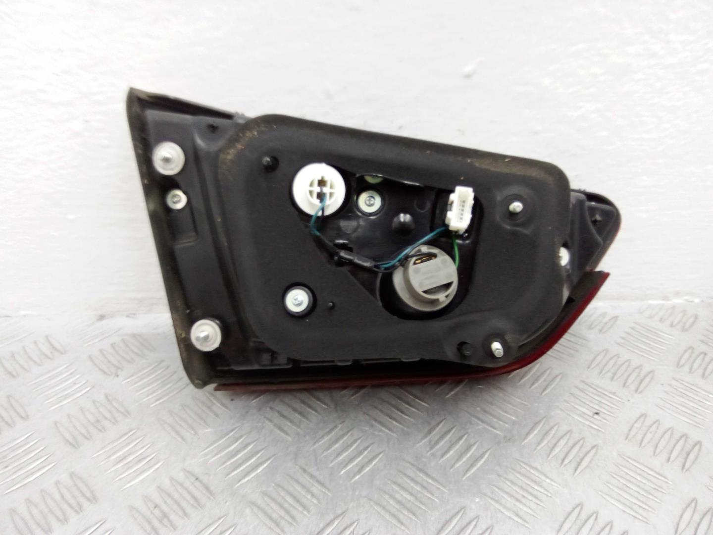 Фонарь задний внутренний правый