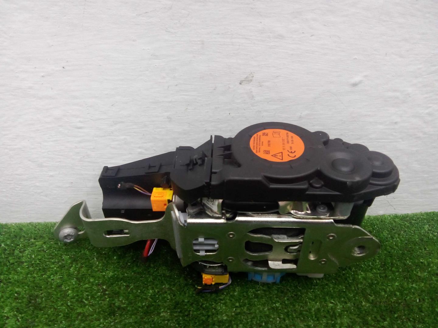 Ремень безопасности