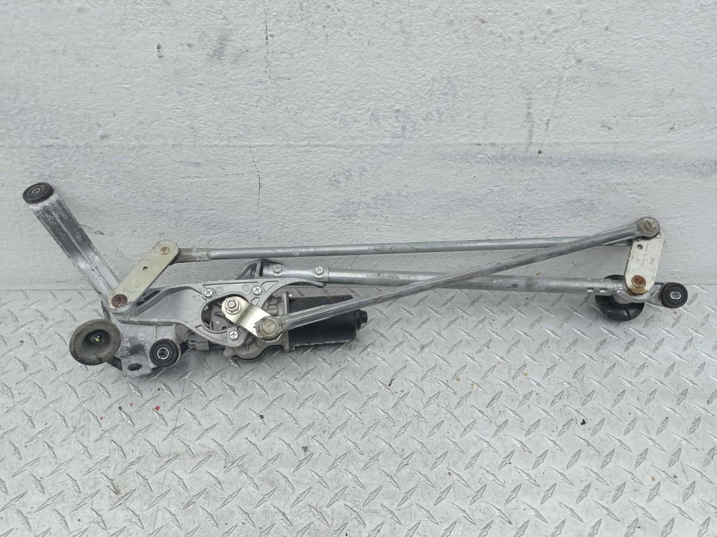 Трапеция стеклоочистителей