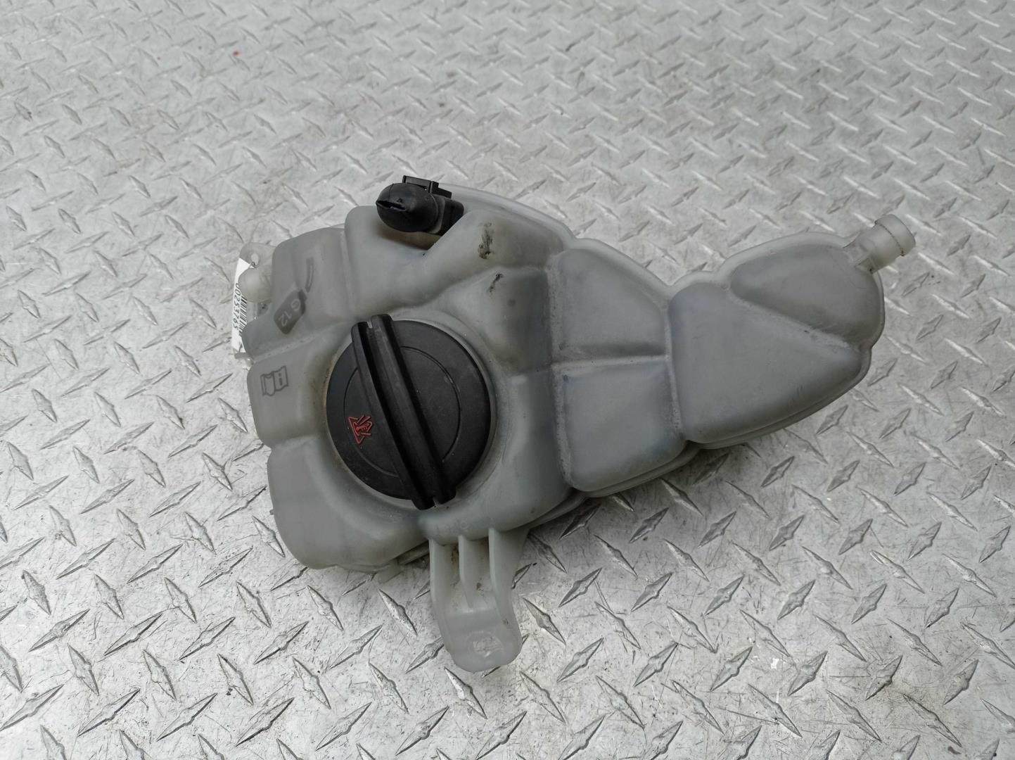 Бачок расширительный