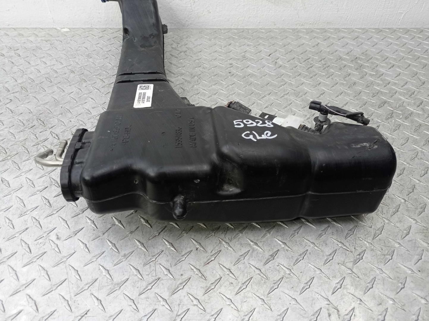 Бачок омывателя лобового стекла