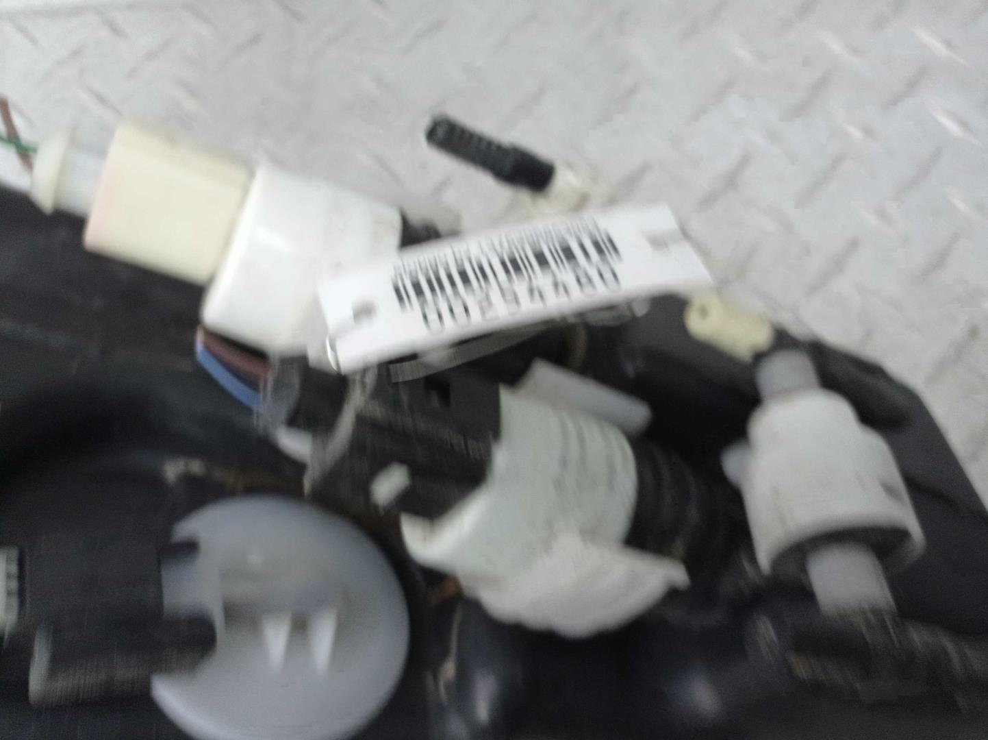 Бачок омывателя лобового стекла