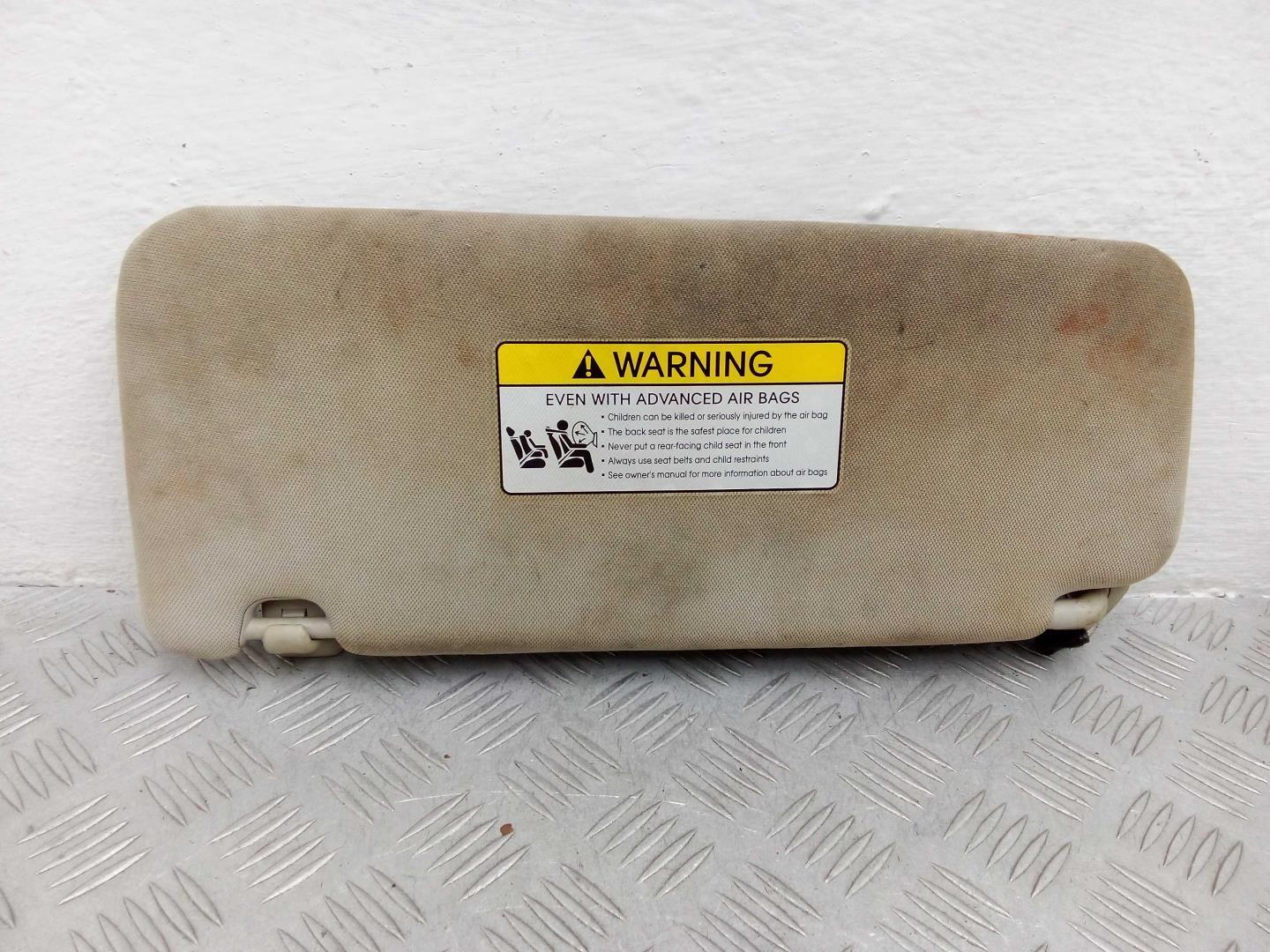 Козырек солнцезащитный