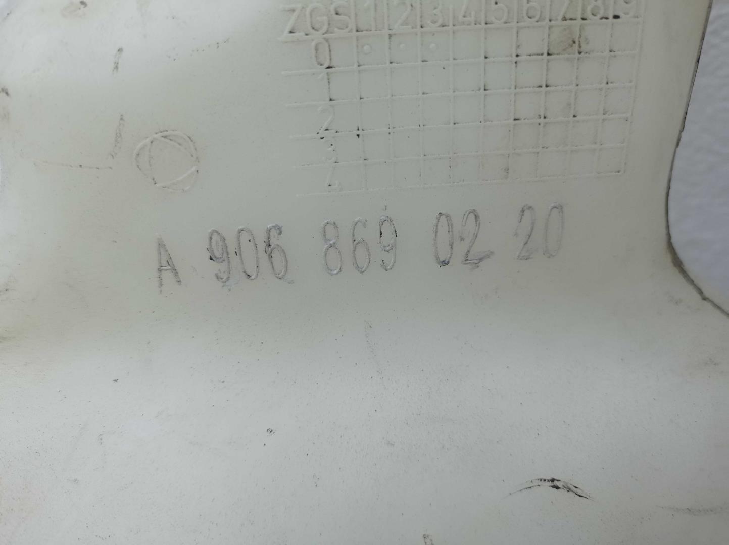 Бачок омывателя лобового стекла