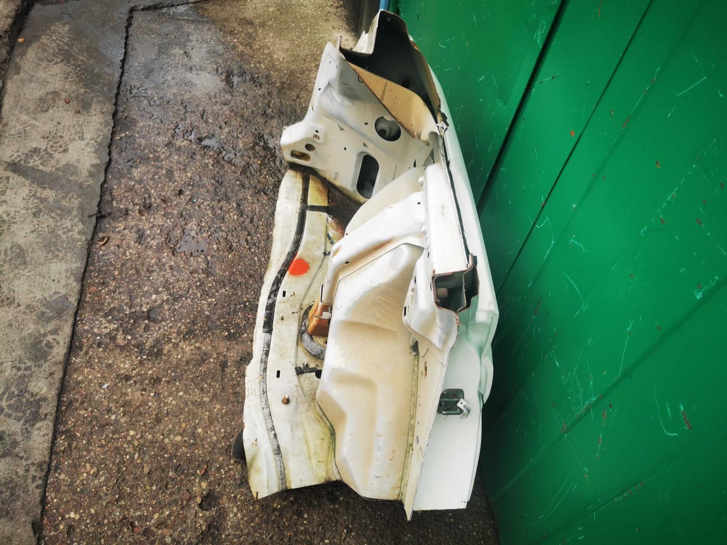 Крыло заднее левое