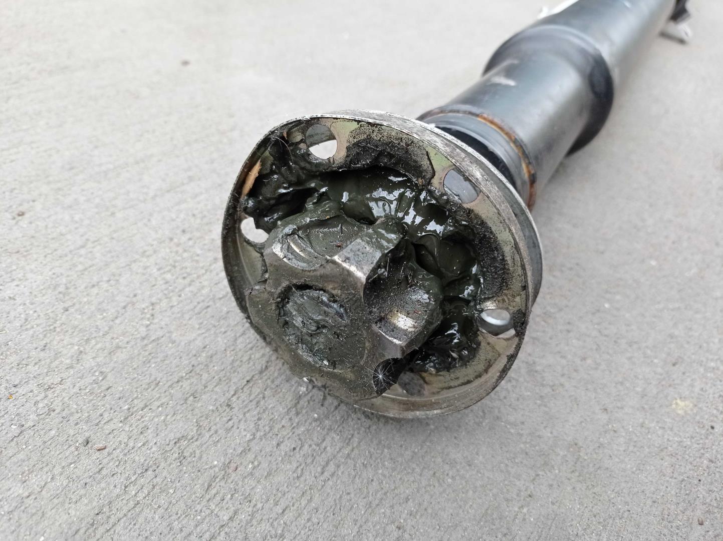 Вал карданный задний