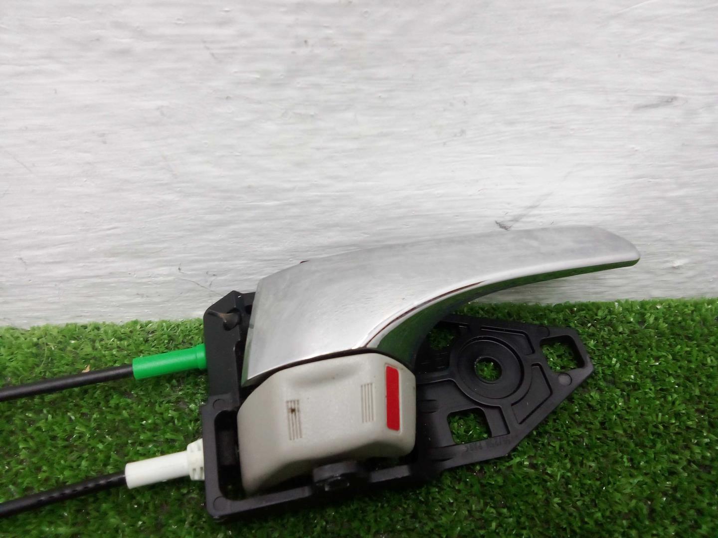 Замок двери задней правой