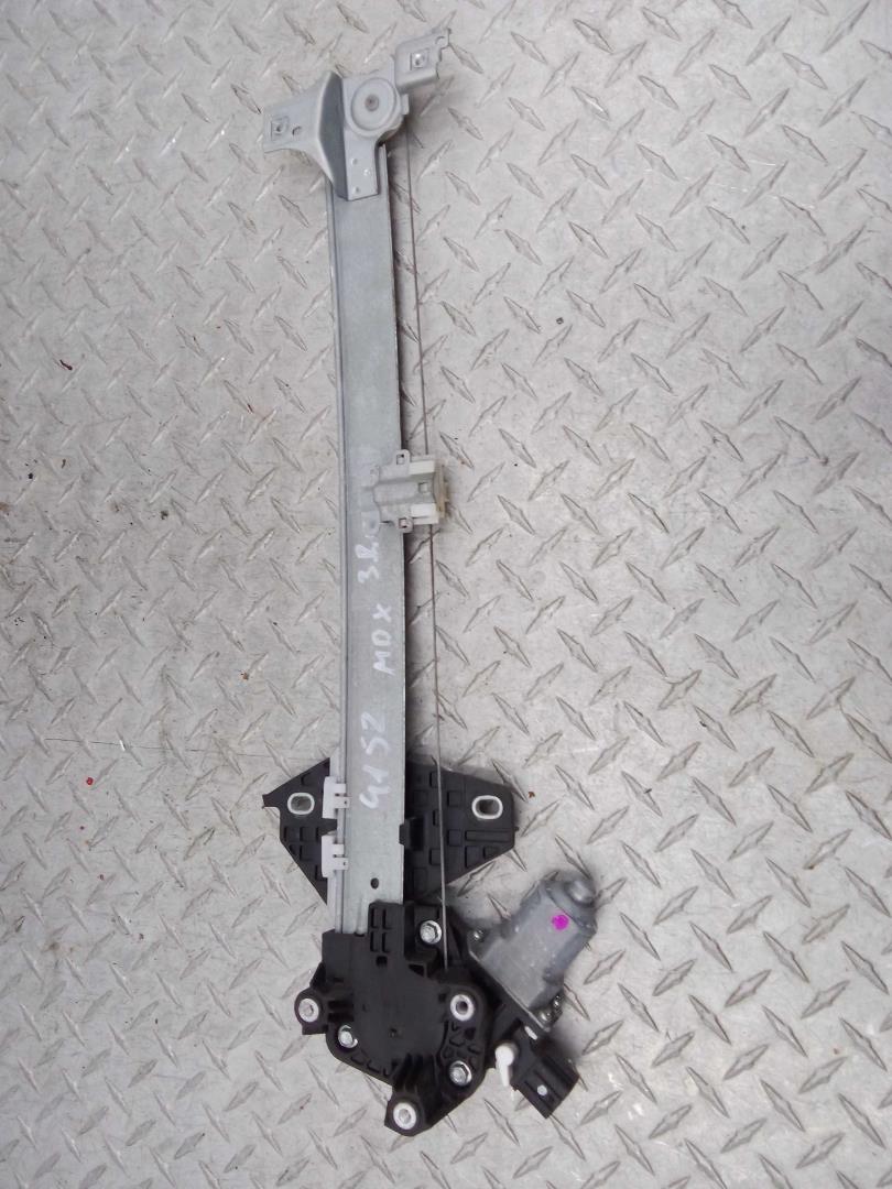 Стеклоподъемник электр. задний правый