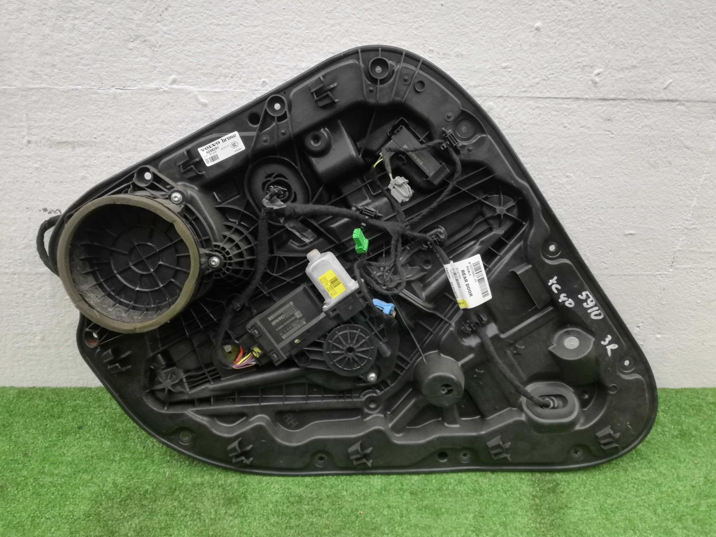 Стеклоподъемник электр. задний правый