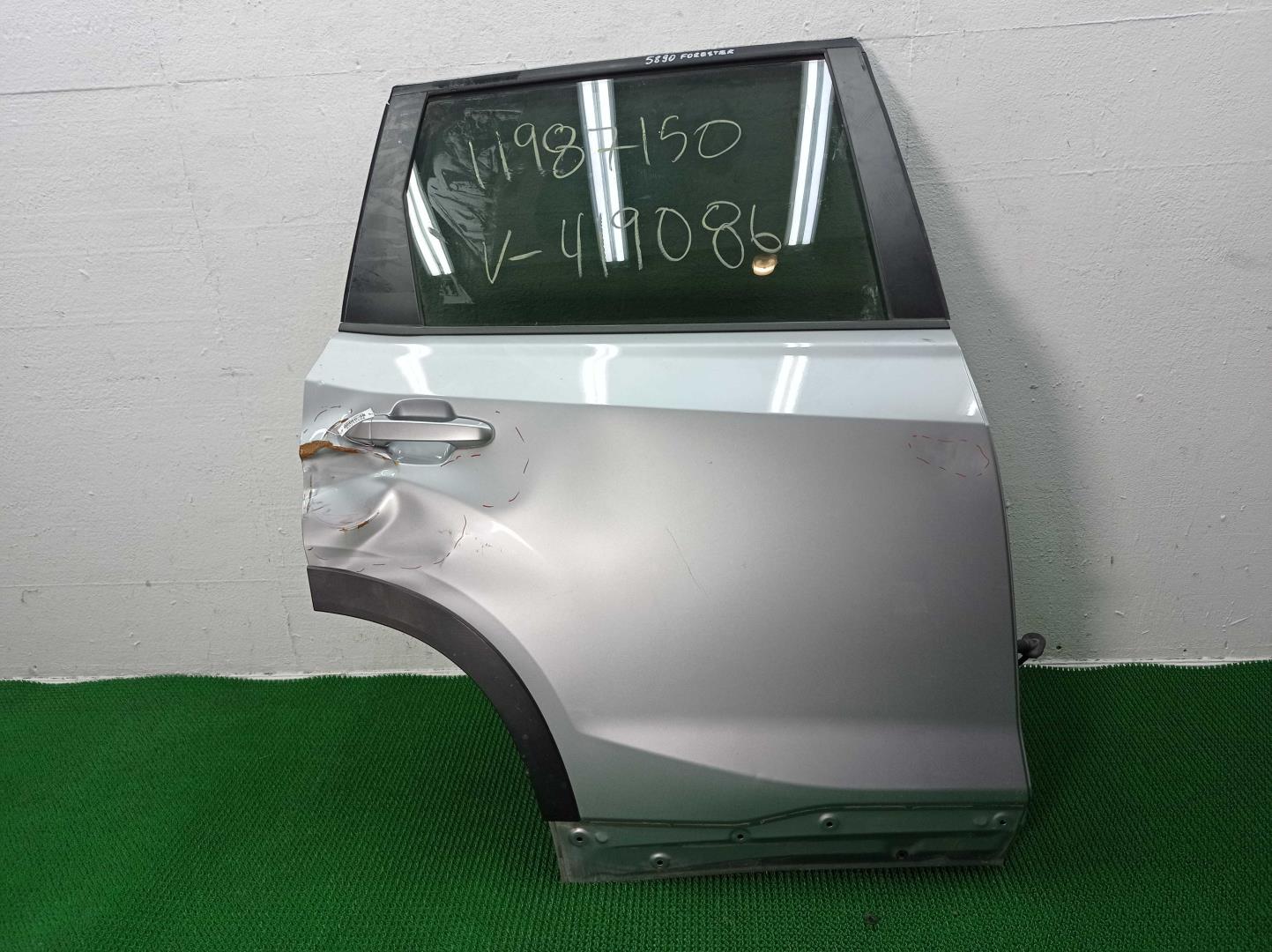 Ручка двери задней наружная правая