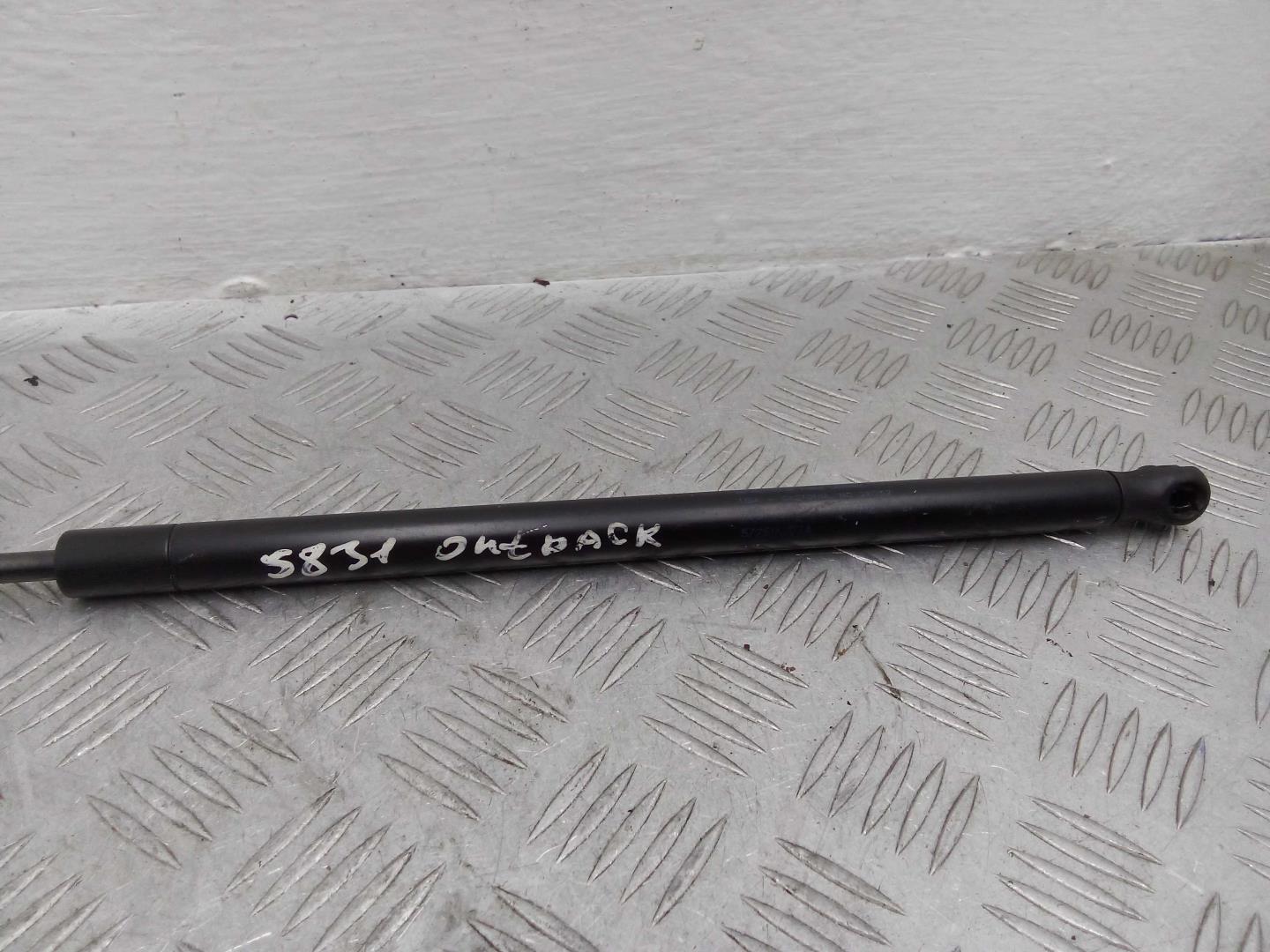 Амортизатор крышки багажника