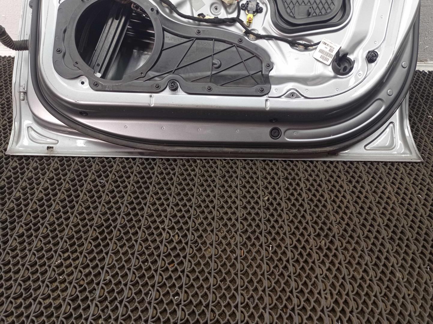 Ограничитель двери