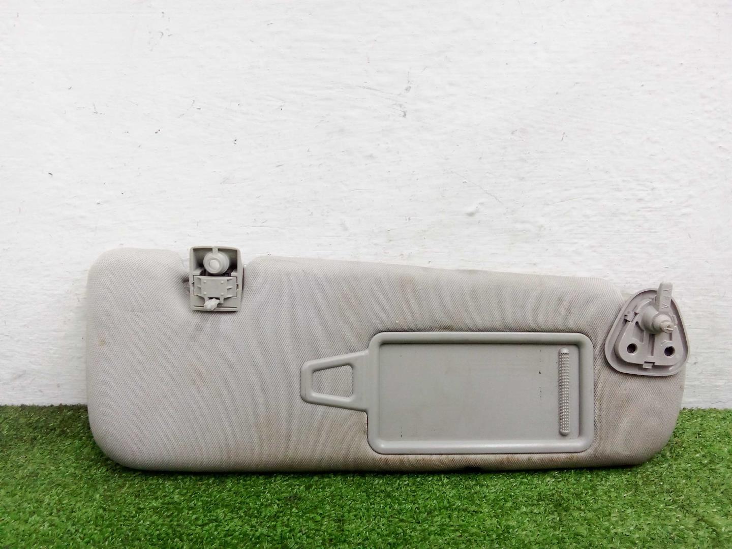 Козырек солнцезащитный