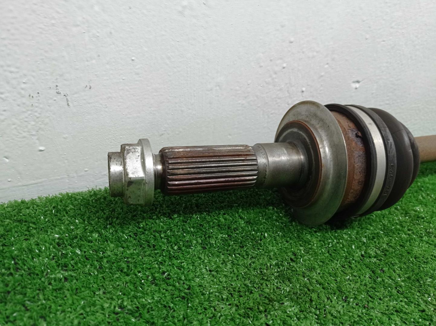 Полуось задняя левая