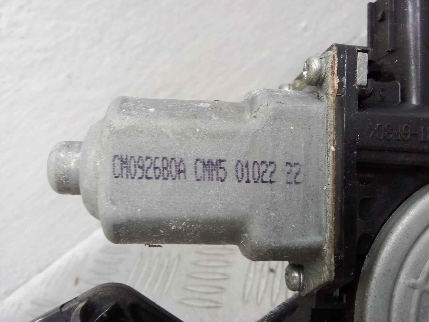 Стеклоподъемник электр. задний правый