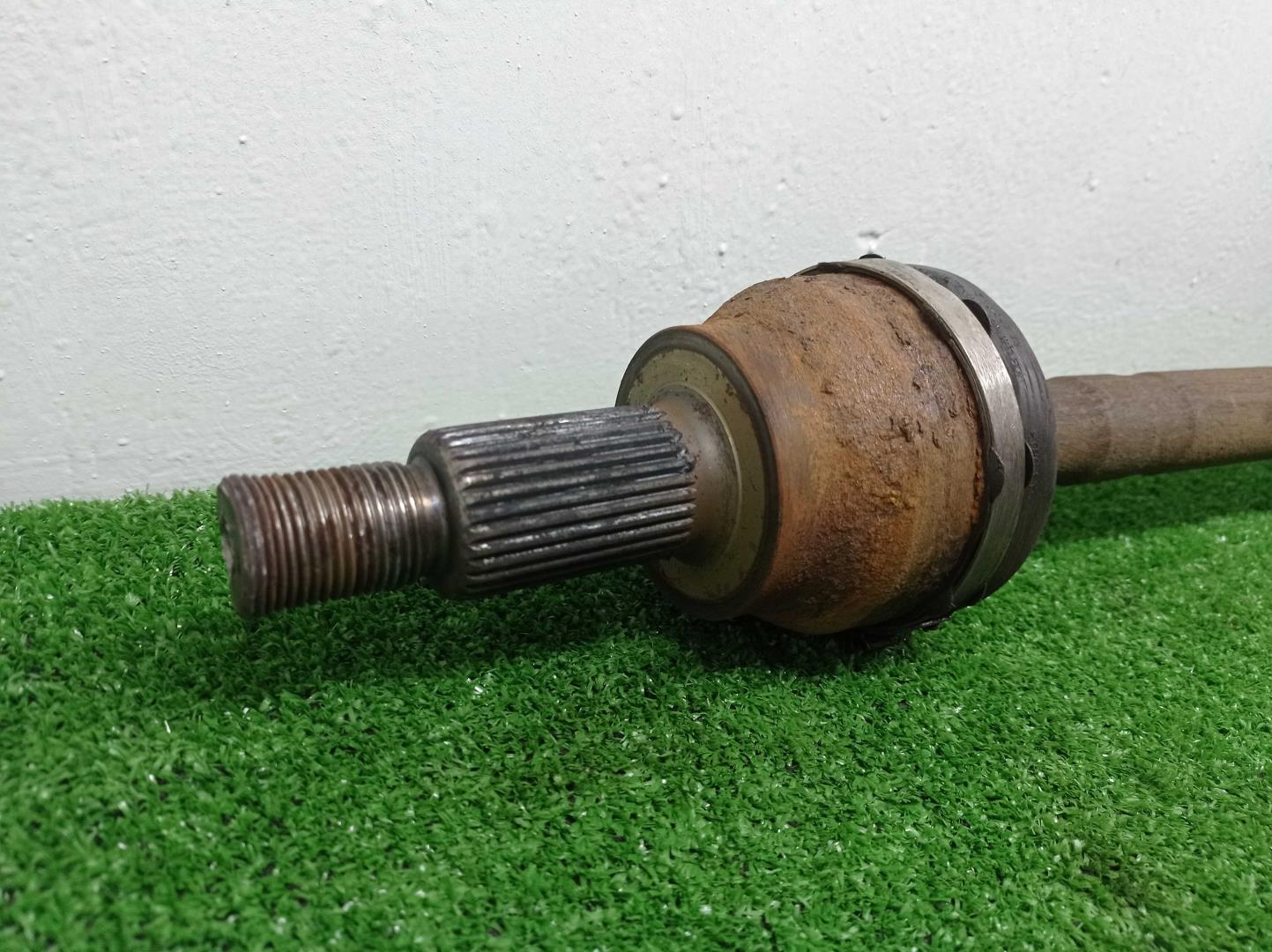 Полуось задняя левая