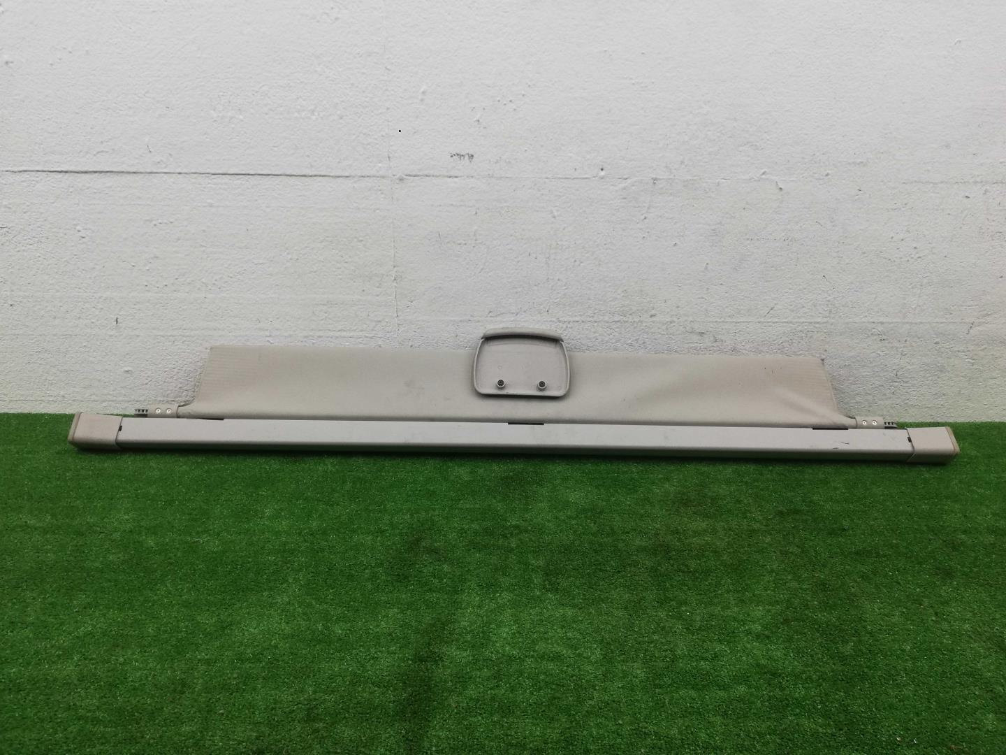 Шторка багажника