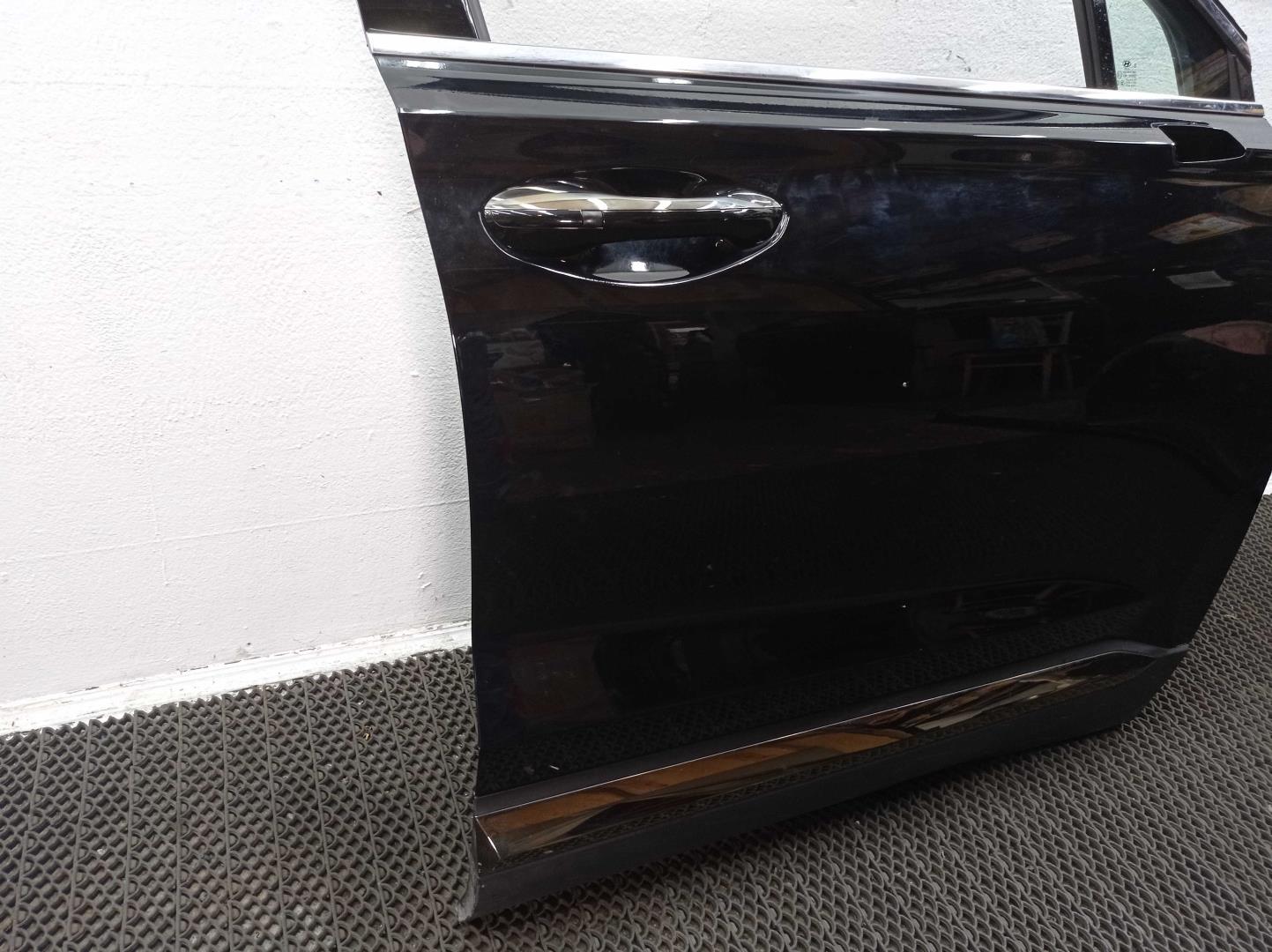 Стеклоподъемник электр. передний правый