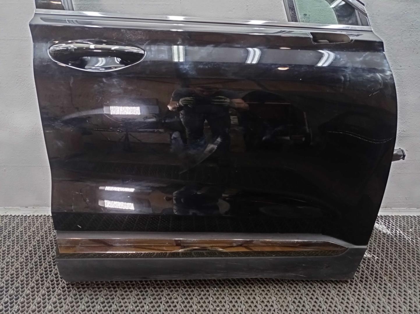 Стеклоподъемник электр. передний правый