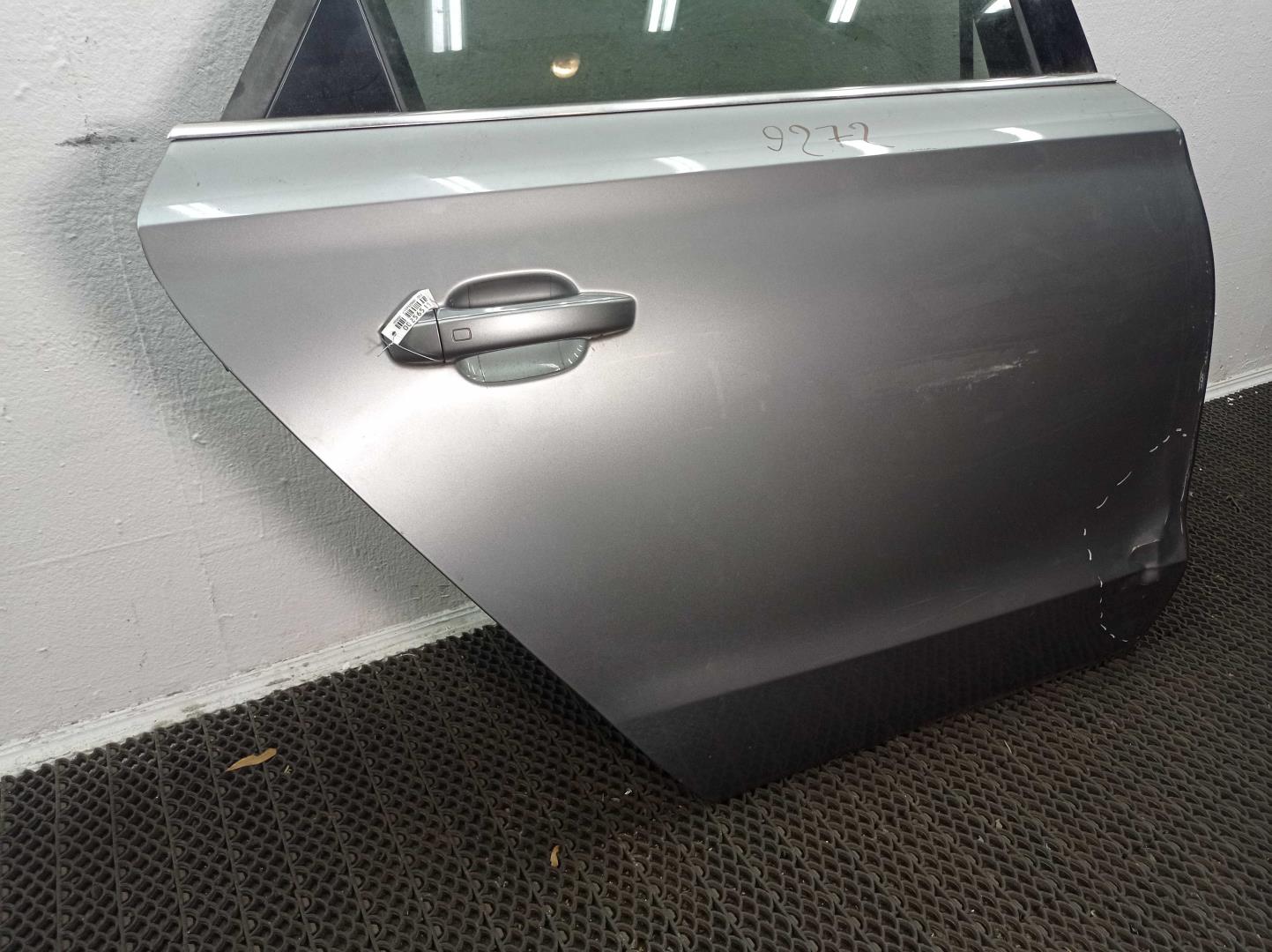 Замок двери задней правой