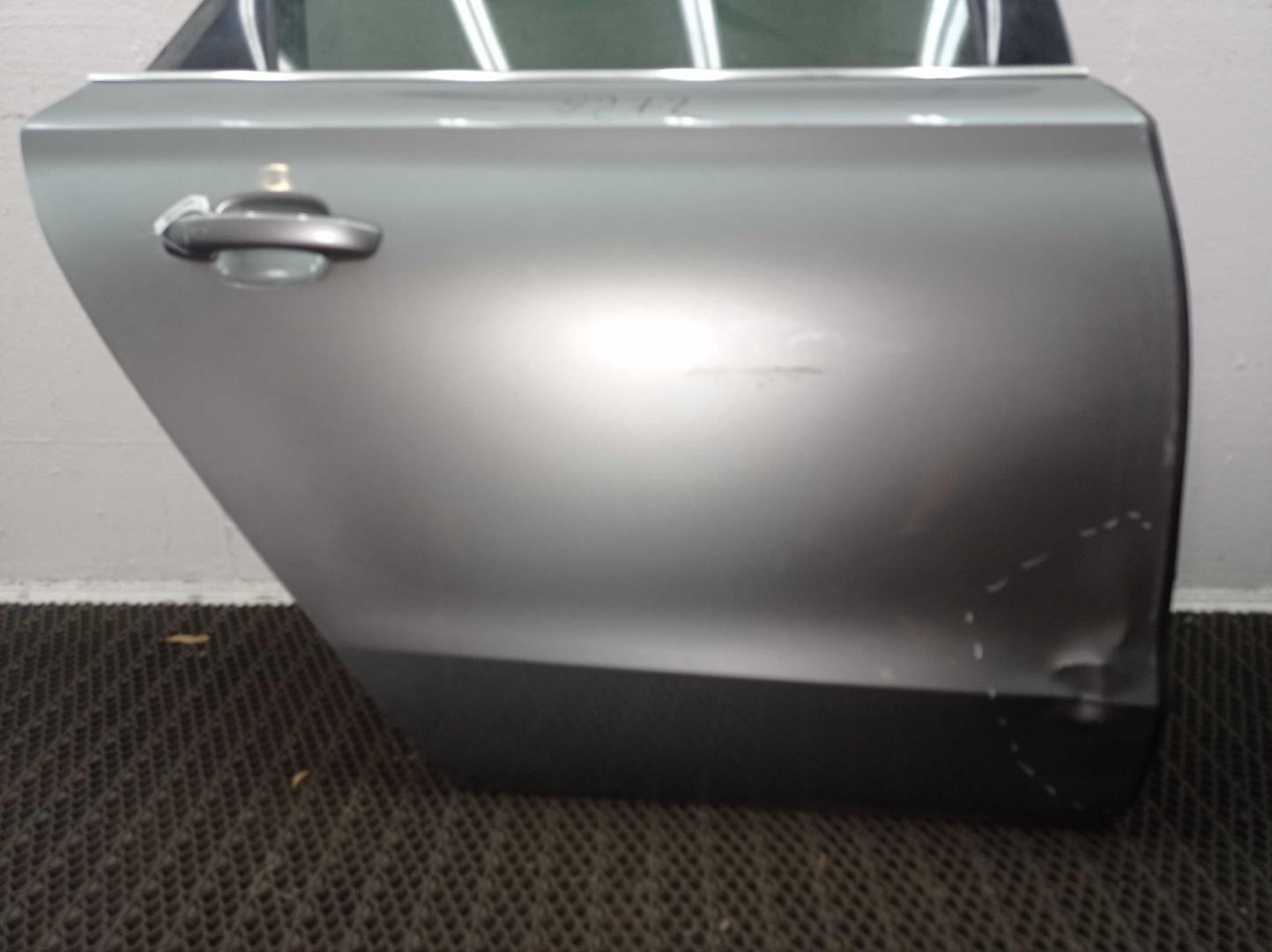 Замок двери задней правой