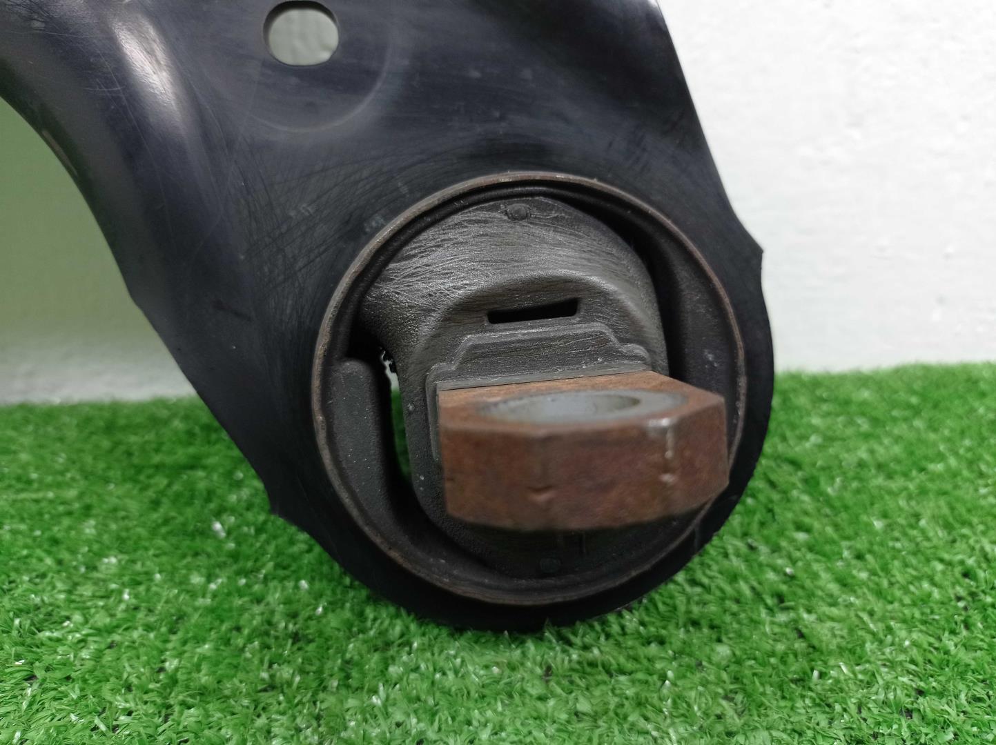 Рычаг задний левый