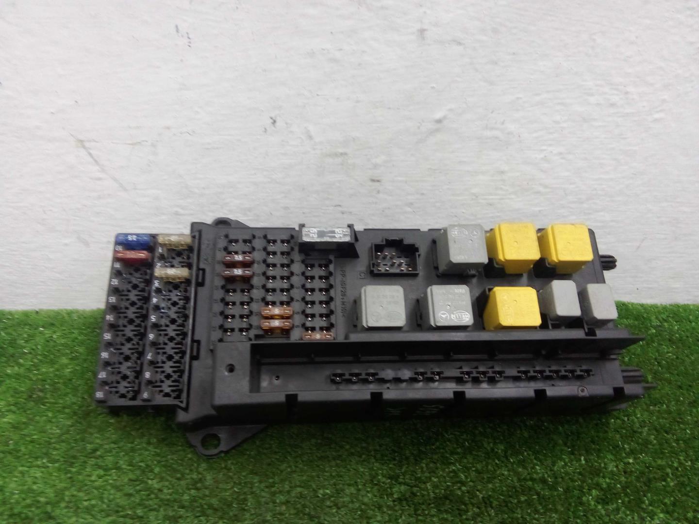 Блок предохранителей