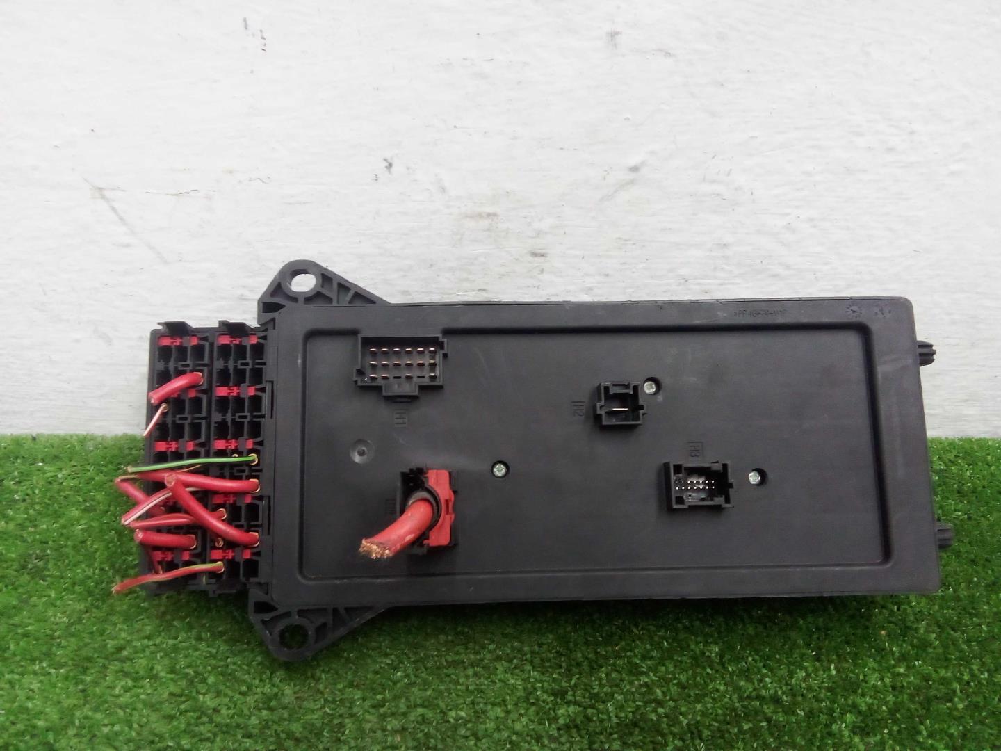 Блок предохранителей