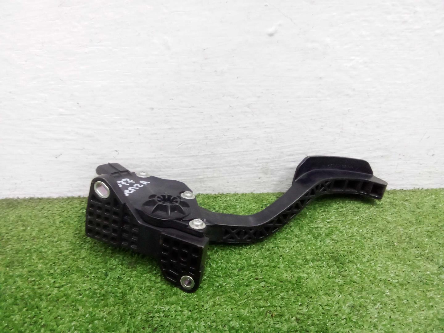 Педаль газа