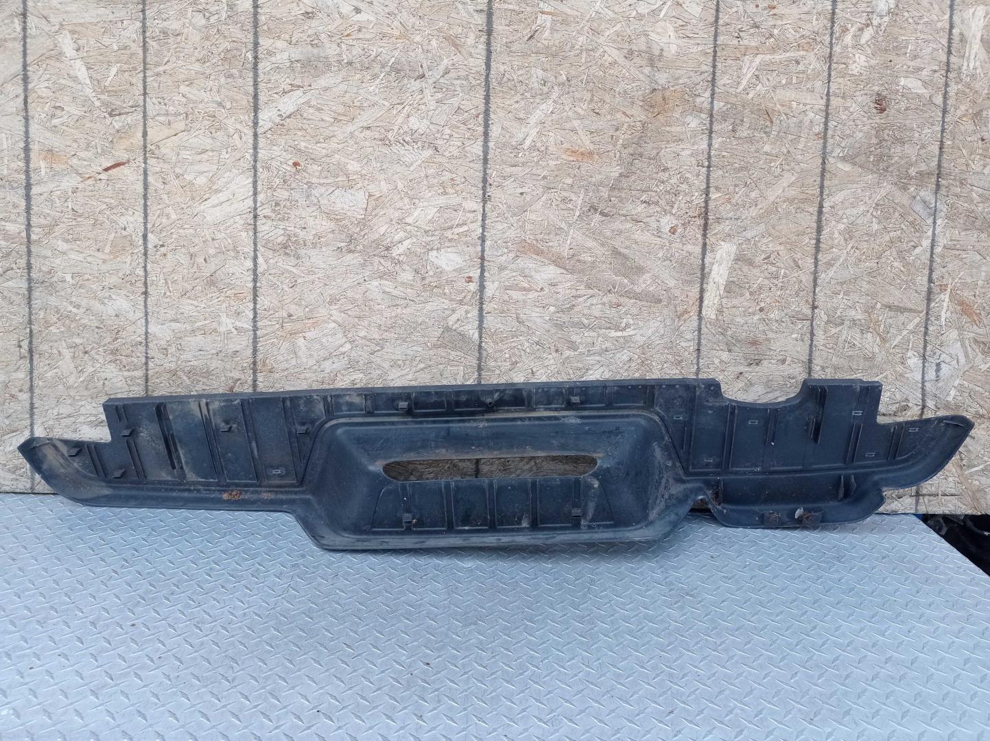 Накладка заднего бампера