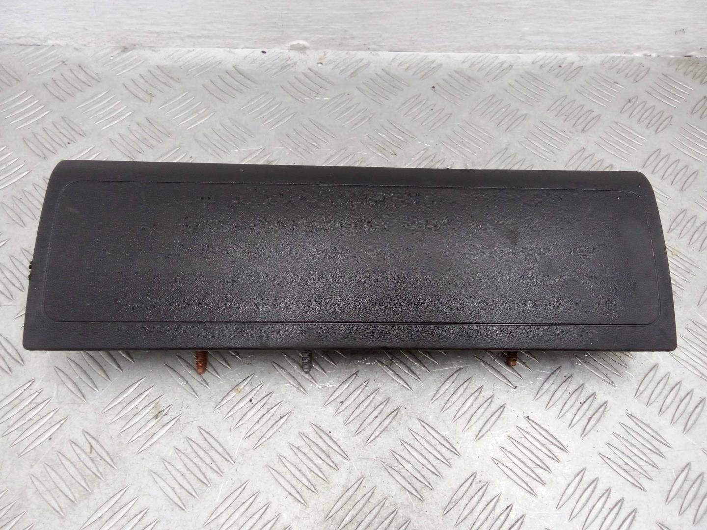 Подушка безопасности нижняя (для колен)