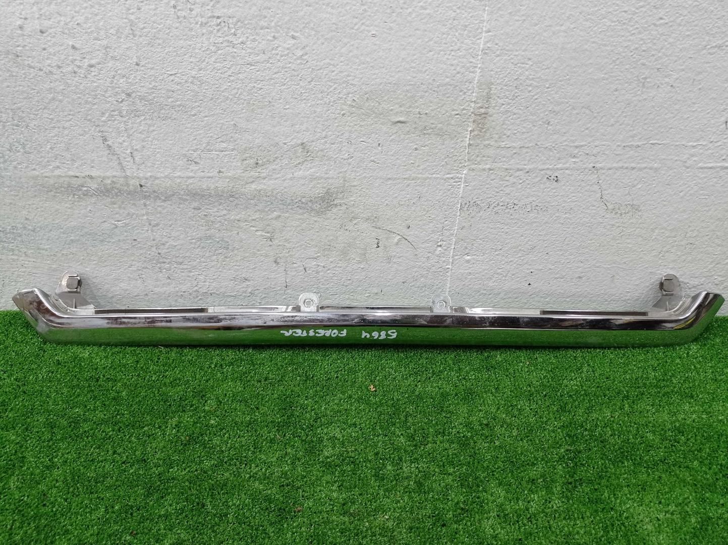 Кожух замка капота