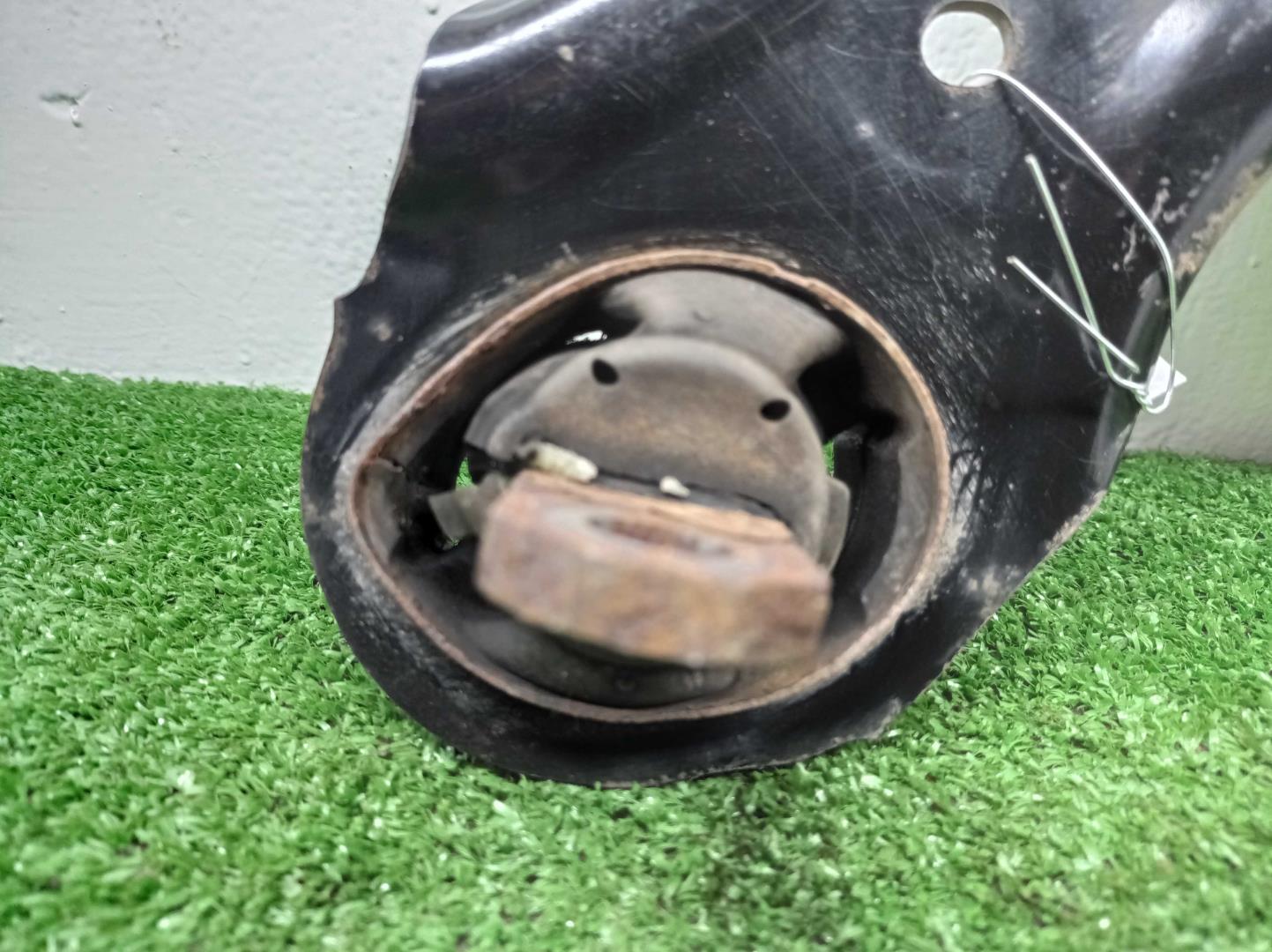 Рычаг задний правый