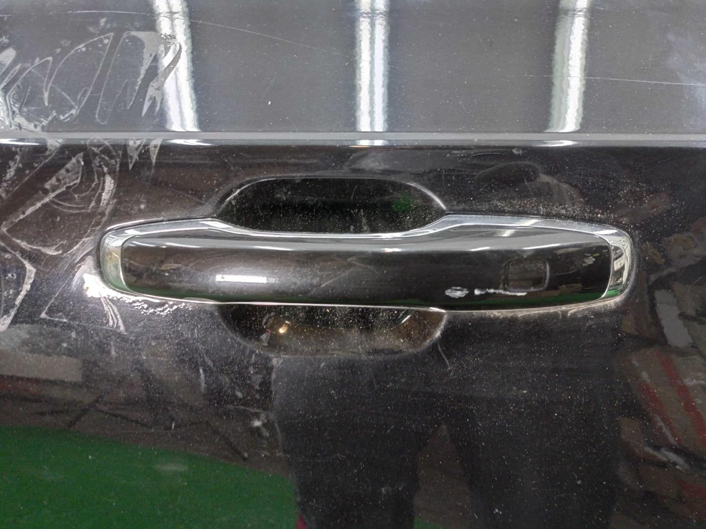 Шторка солнцезащитная