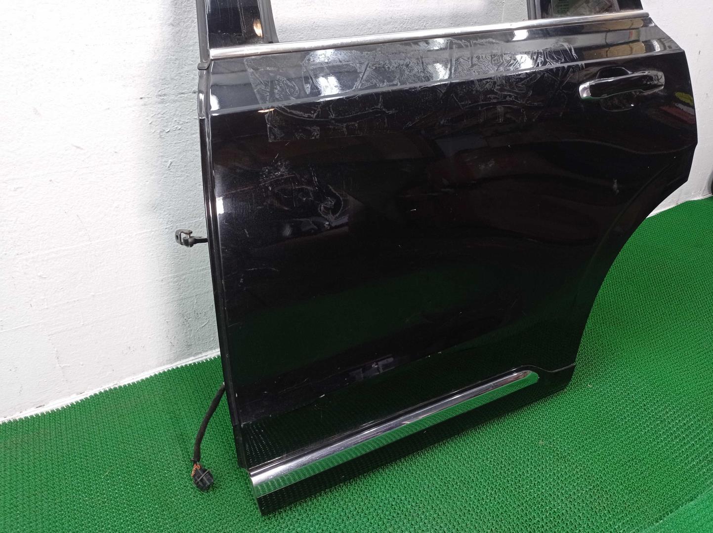 Шторка солнцезащитная