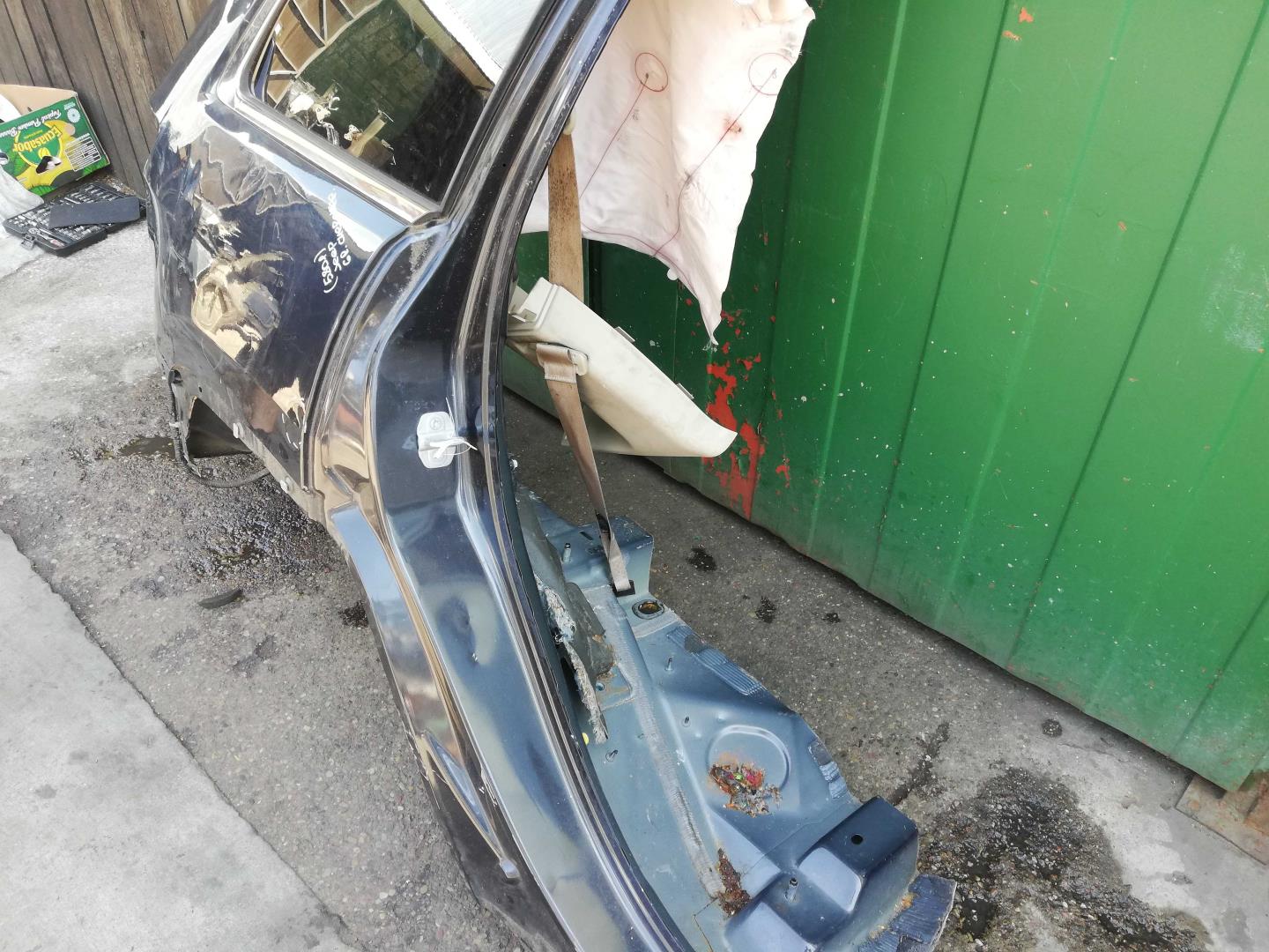 Крыло заднее правое