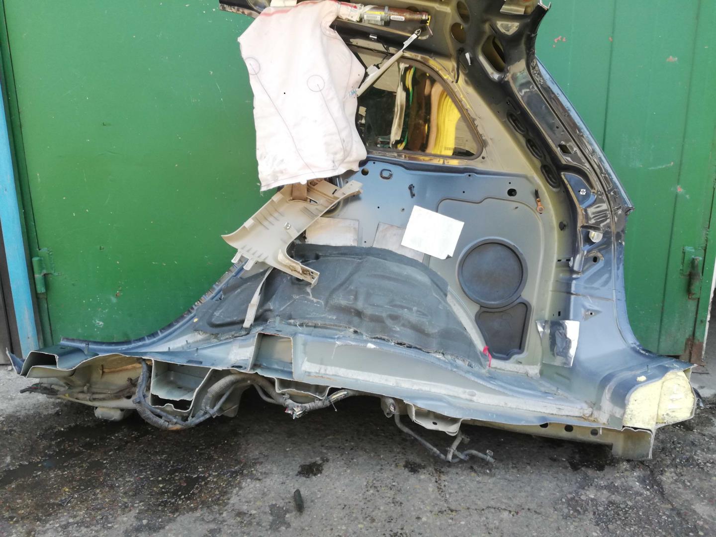 Крыло заднее правое