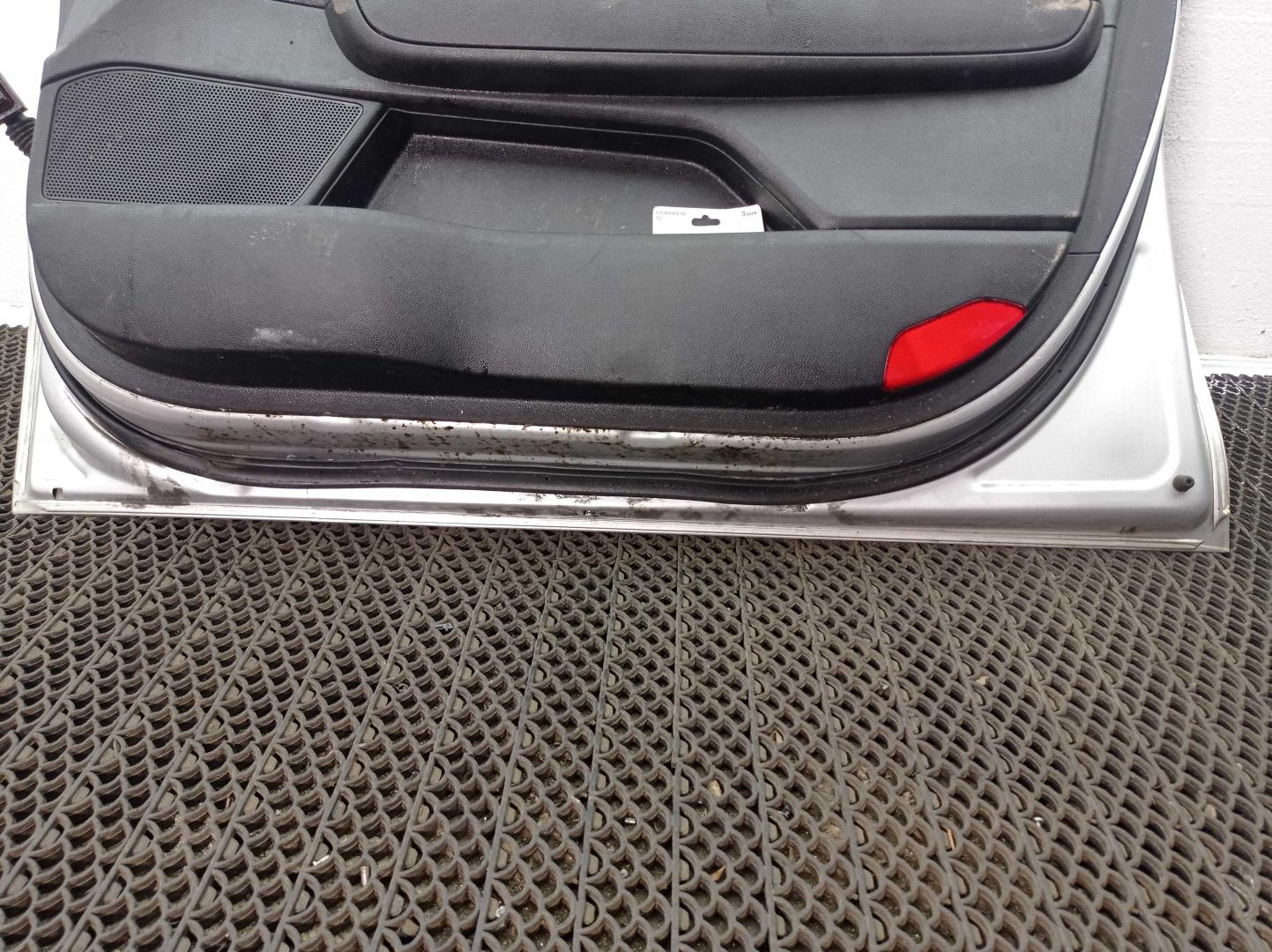 Ограничитель двери